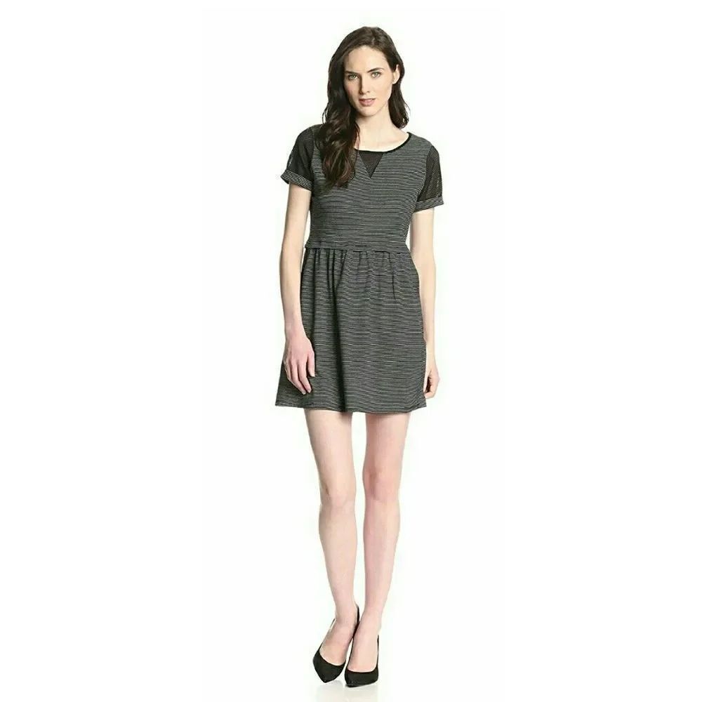 NWT Olive & Oak babydoll dress. Medium